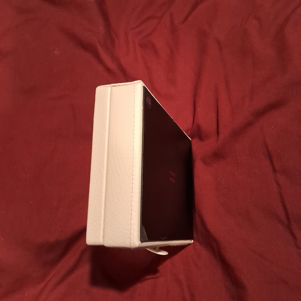 Pandora Cream and Black Leather Exterior Jewelry Box - Picture 8 of 9